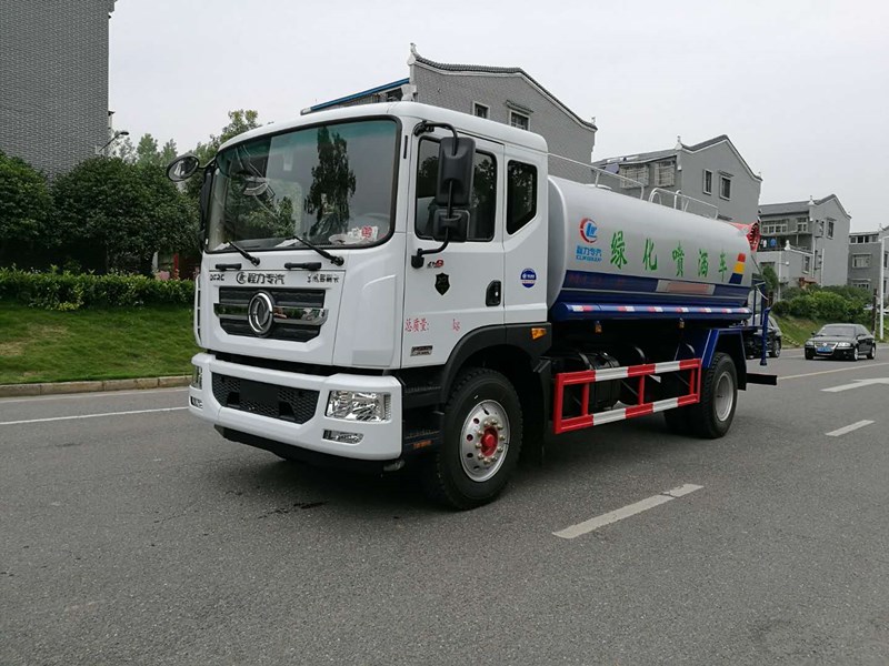 10方東風D9噴霧車