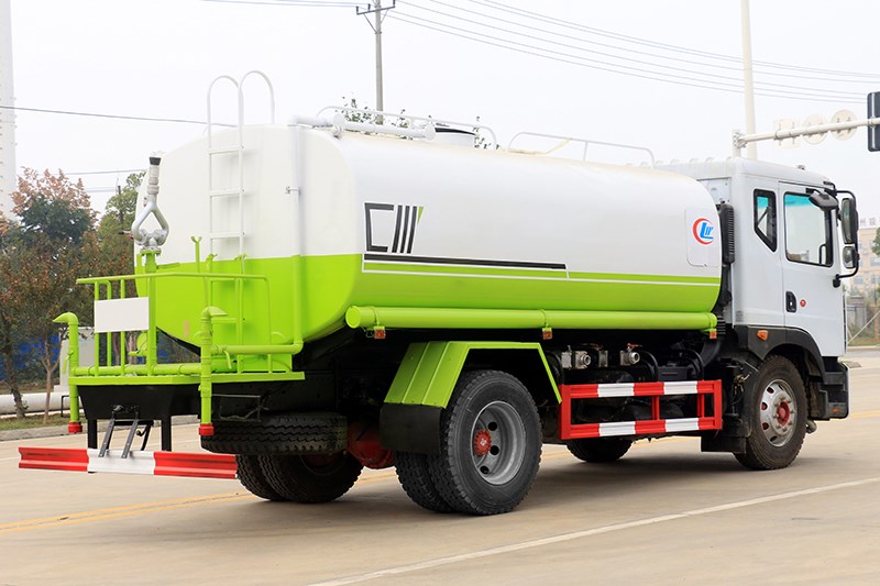 東風(fēng)12-15噸灑水車(chē)