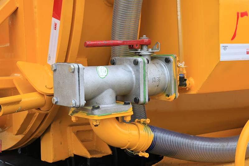 國六東風小多利卡 5方 清洗吸污車