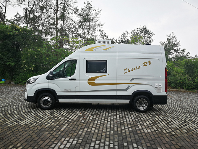 上汽大通V90加長(zhǎng)軸（超）高頂B型房車