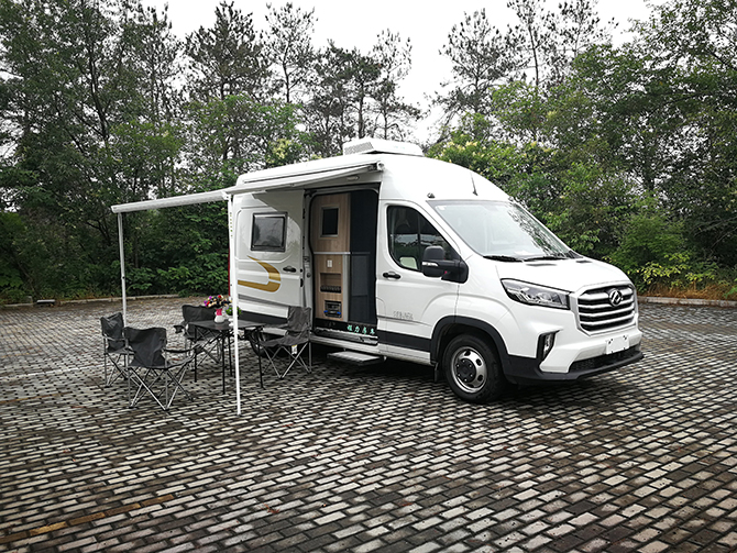 上汽大通V90加長(zhǎng)軸（超）高頂B型房車