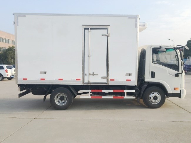 (廂長(zhǎng)4.2米)大運(yùn)奧普力冷藏車