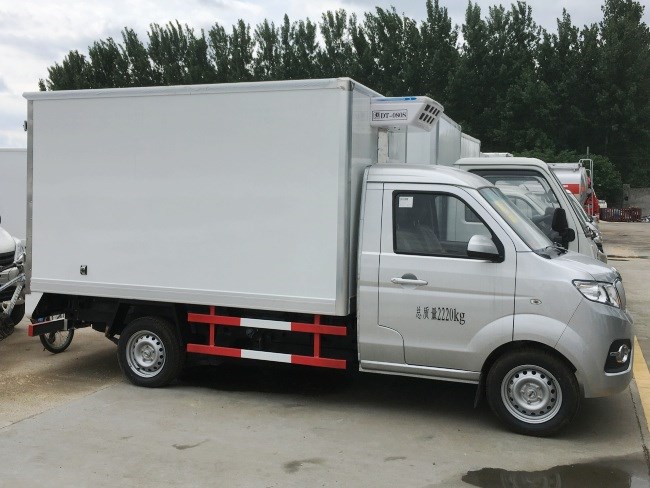 (廂長(zhǎng)2.9米)金杯小型冷藏車