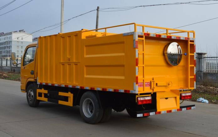 國(guó)五藍(lán)牌污水處理車(chē)（東風(fēng)小多利卡）