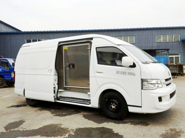 金杯海獅面包冷藏車