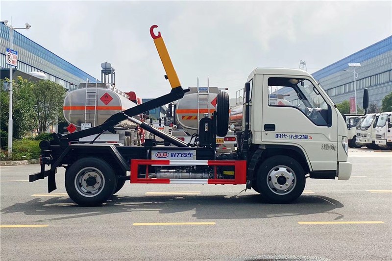 國(guó)六 藍(lán)牌 福田柴油 3-4方 勾臂垃圾車