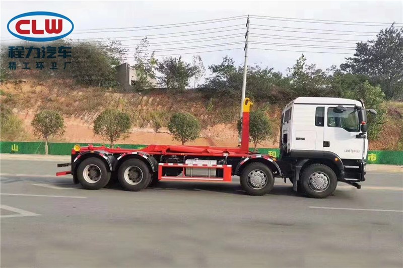 國(guó)六重汽前四后八30噸勾臂垃圾車