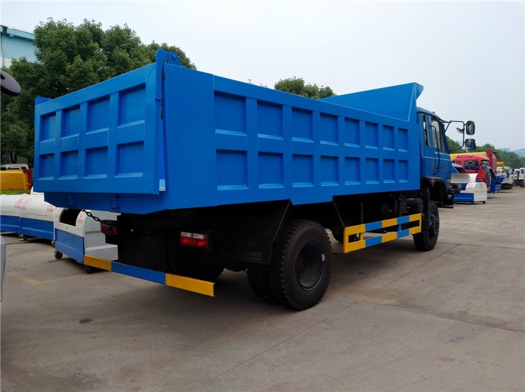 12-14立方東風(fēng)老款145/153密封自卸式垃圾車