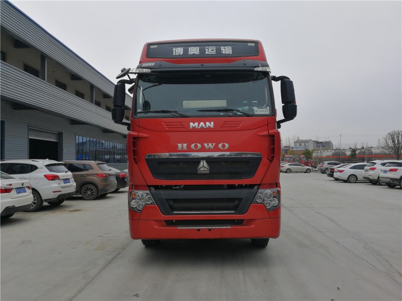 重汽豪沃(40-55L)鋁合金運(yùn)油半掛車