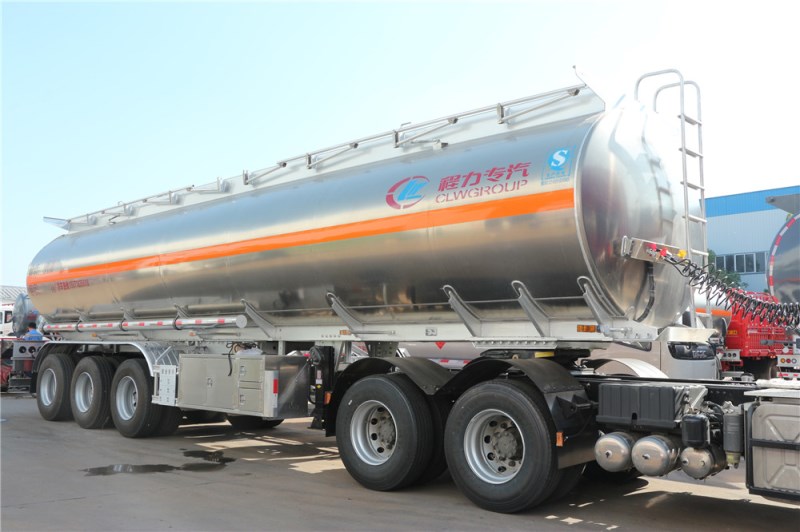 東風(fēng)天龍(40-55L)鋁合金運油半掛車