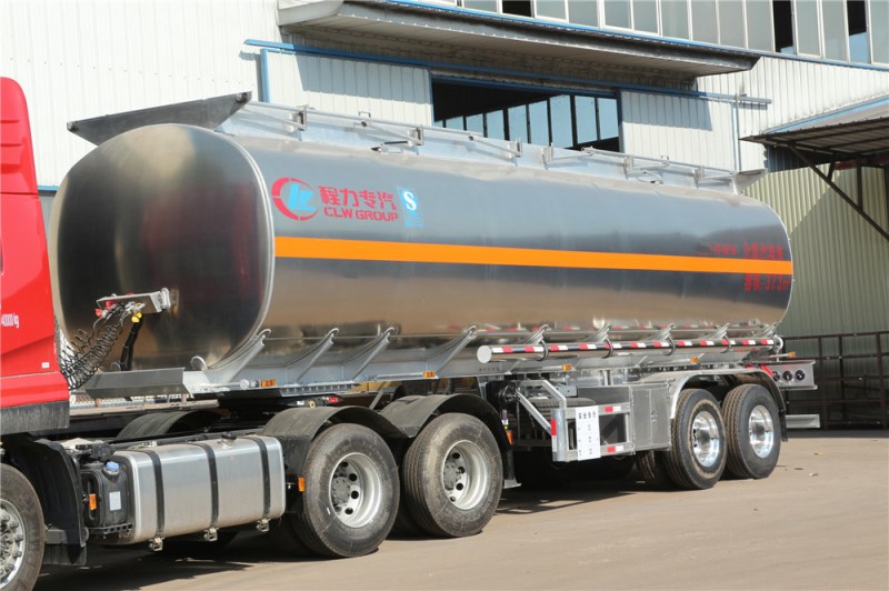 東風(fēng)天龍(40-55L)鋁合金運油半掛車