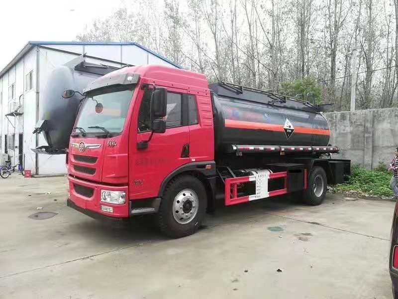 解放單橋8.8方鹽酸運輸車