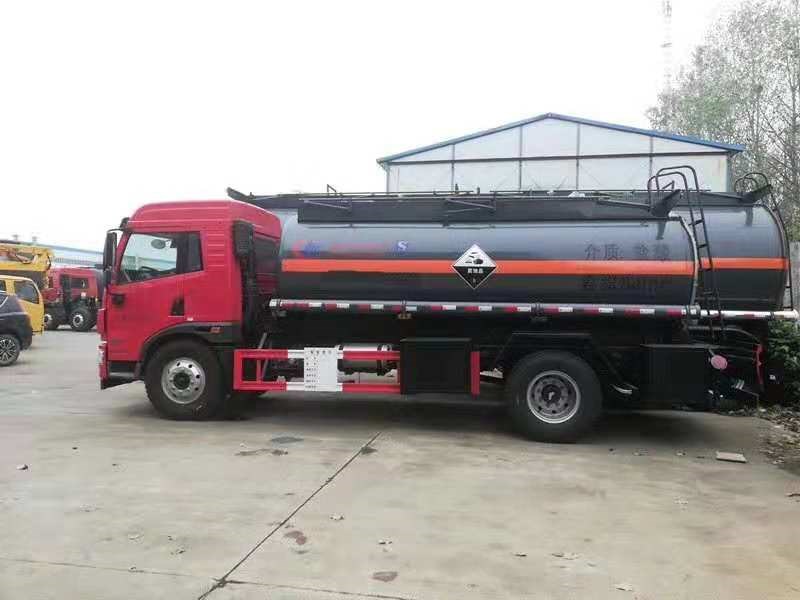 解放單橋8.8方鹽酸運輸車