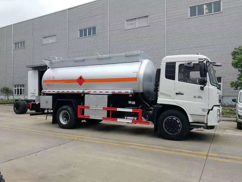 東風(fēng)天錦單橋15方甲醇罐式運(yùn)輸車